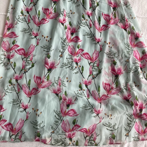 ***Fundraiser*** Oasis Floral Halter Maxi Dress - Picture 11 of 12